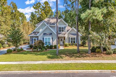 View of front of property with a front lawn | Image 1