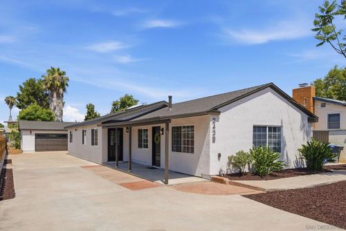 2438 Washington St, Lemon Grove, CA, 91945-3031 | Card Image