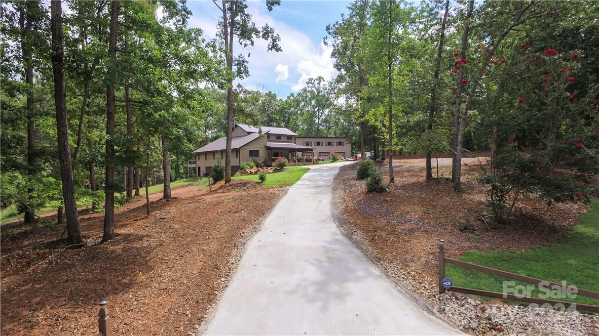 Riverwood Dr, Lexington, NC 27292