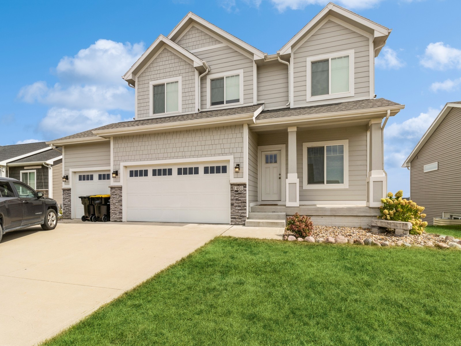 10th St, Adel, IA 50003