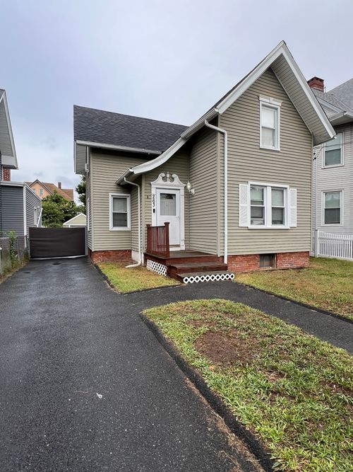263 Brooks St, Bridgeport, CT, 06608-2026 | Card Image