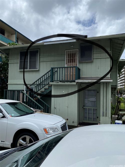 1504 Dominis St, Honolulu, HI, 96822-3233 | Card Image
