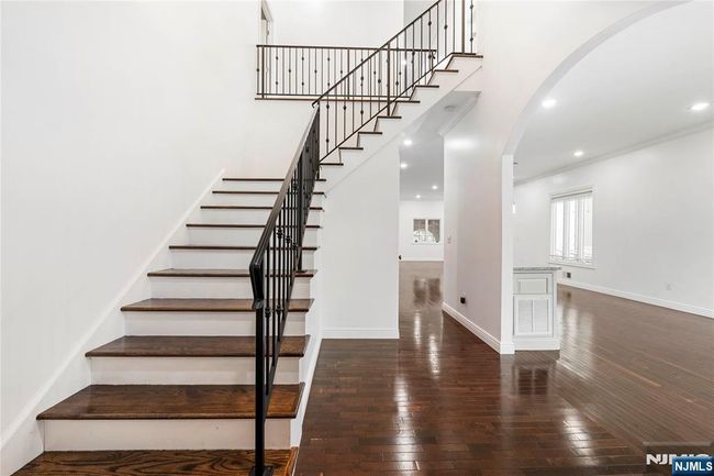 801 W End Ave, House other with 4 bedrooms, 4 bathrooms and null parking in Cliffside Park NJ | Image 7