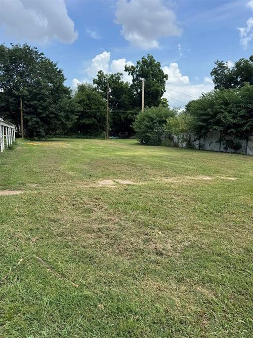 120 S Cherry St, Pauls Valley, OK, 73075-4207 | Card Image