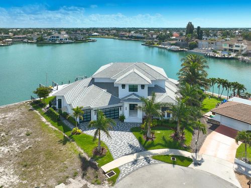 999 Spruce Ct, MARCO ISLAND, FL, 34145-4486 | Card Image