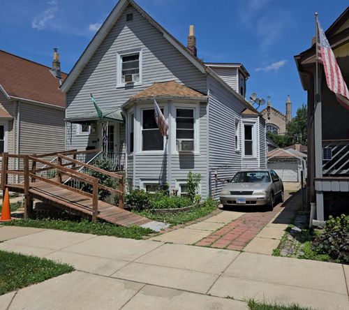 4160 W Eddy St, Chicago, IL, 60641-3929 | Card Image