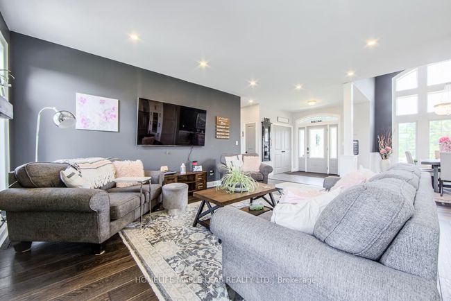 383066 20 Sideroad, House other with 6 bedrooms, 4 bathrooms and 4 parking in Amaranth ON | Image 10