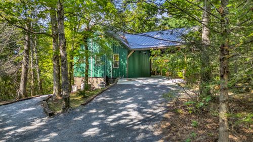 9963 Huckleberry Ln, Soddy Daisy, TN, 37379-7087 | Card Image