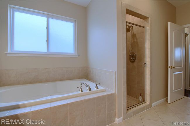 27-Primary-Bathroom-2nd-View.jpg | Image 26