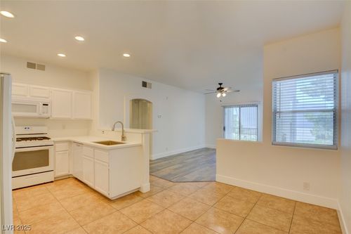 apt-826-2201 Ramsgate Dr, Henderson, NV, 89074-6117 | Card Image