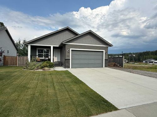 223 Eaton Dr, Hinton, AB, T7V0A1 | Card Image
