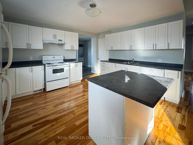 512 St Lawrence St, Home with 0 bedrooms, 0 bathrooms and null parking in Winchester ON | Image 16