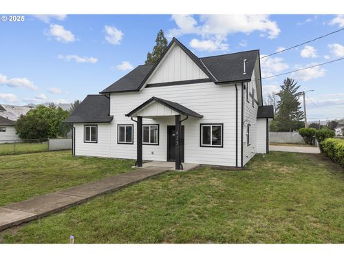 413 S Trade St, Amity, OR, 97101-1401 | Card Image