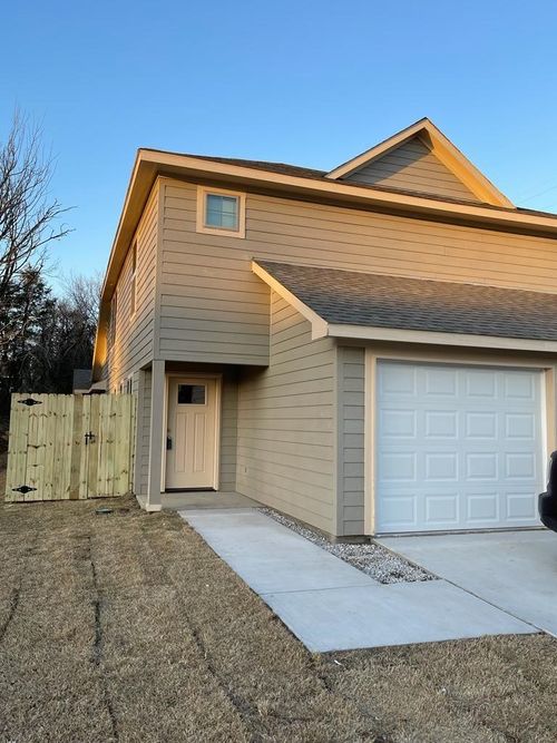 401 W Elm St, Denison, TX, 75020-2428 | Card Image