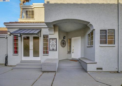 2481 Wayfarer Ct, Discovery Bay, CA, 94505-1427 | Card Image