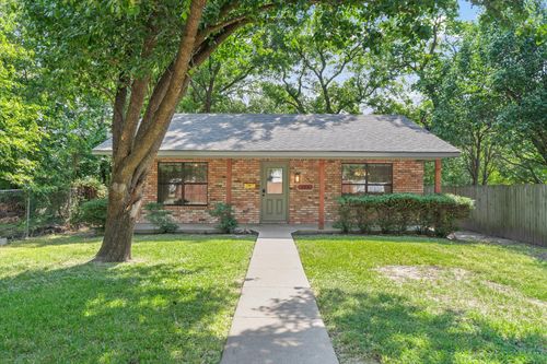 225 S Wills St, Wills Point, TX, 75169-2534 | Card Image