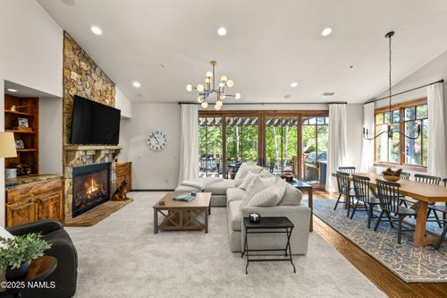 1499 E Castle Hills Drive, Flagstaff, AZ, 86005 | Card Image