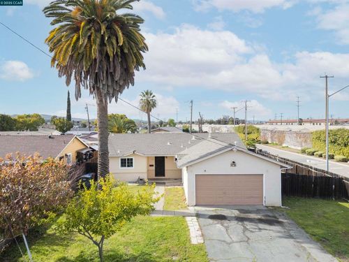 2106 Goff Ave, Pittsburg, CA, 94565-4735 | Card Image