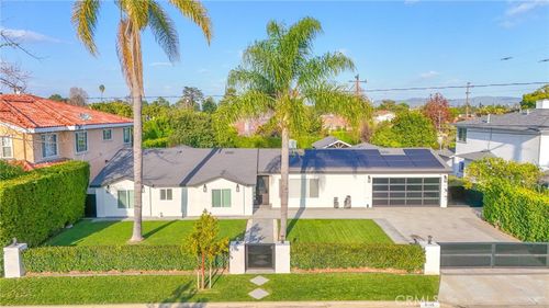 9145 Raviller Dr, Downey, CA, 90240-3415 | Card Image