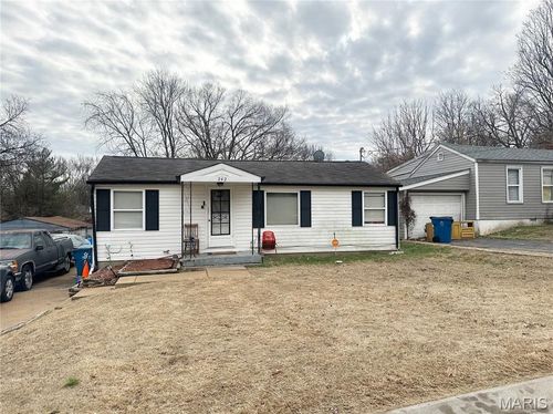 242 Connolly Dr, Saint Louis, MO, 63135-1023 | Card Image