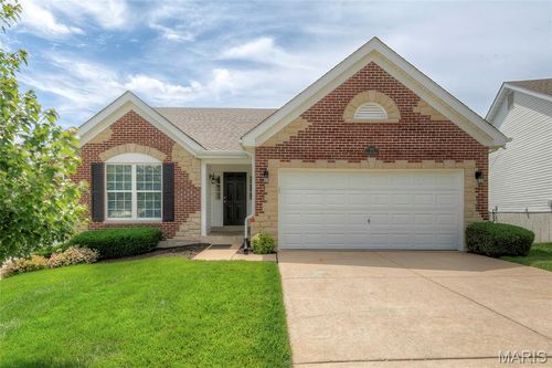 715 River Glen Drive, O'Fallon, MO, 63368 | Card Image