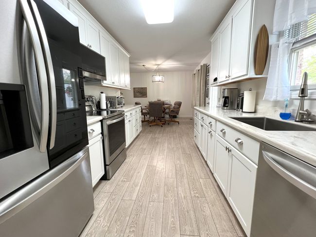 Kitchen | Image 10