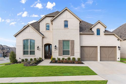 401 Sunnyridge Ln, Aubrey, TX, 76227-4585 | Card Image
