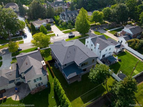 394 Glenhurst Dr, Birmingham, MI, 48009-4406 | Card Image