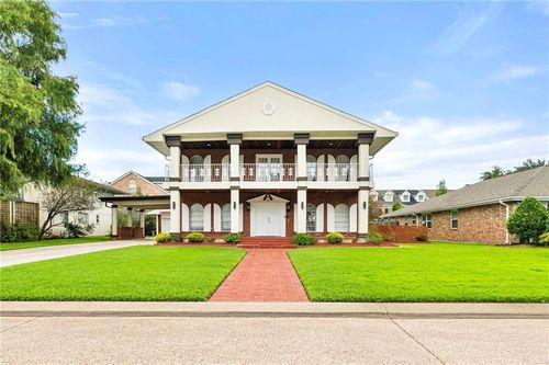 13 Chateau Talbot Dr, Kenner, LA, 70065-1908 | Card Image