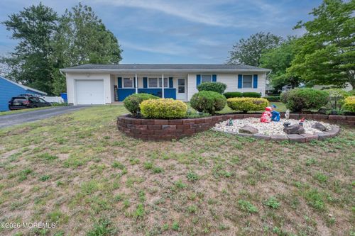 1035 Valley Stream Rd, Toms River, NJ, 08753-2820 | Card Image