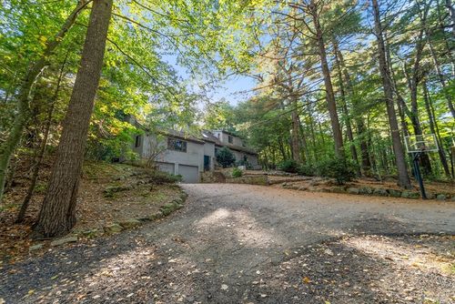 41 Orchard Ave, Weston, MA, 02493-2218 | Card Image