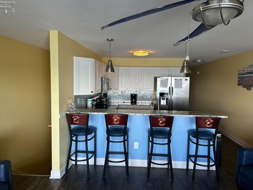 110-1262 Tri Motor Dr, Put-in-Bay, OH, 43456 | Card Image