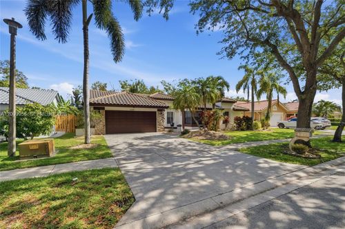 10781 Nw 18th Dr, Plantation, FL, 33322-6472 | Card Image