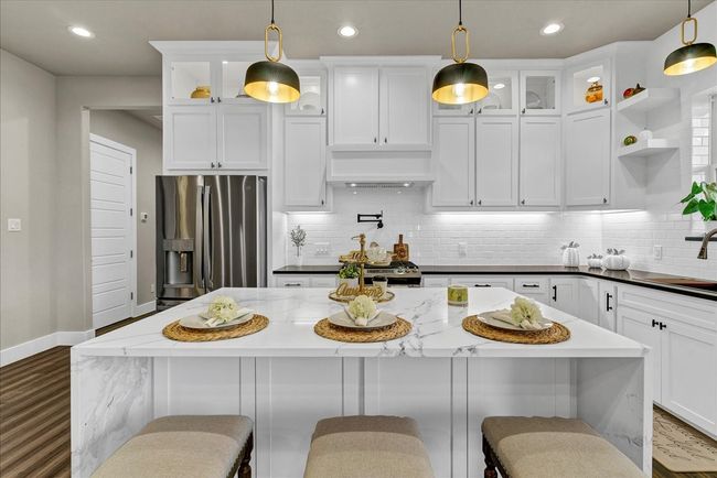 500 Highview Ct, House other with 3 bedrooms, 2 bathrooms and null parking in Godley TX | Image 17