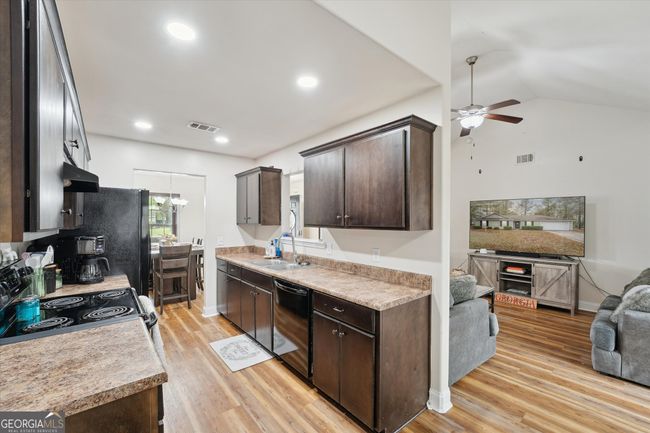 108 Pine Thicket Way, House other with 3 bedrooms, 2 bathrooms and 2 parking in Springfield GA | Image 15