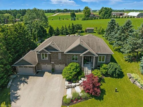 14 Highview St, Alma, ON, N0B1A0 | Card Image