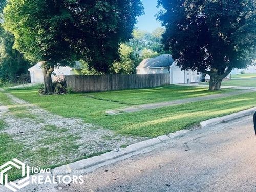 211 Ripley St Nw, Titonka, IA, 50480-7715 | Card Image