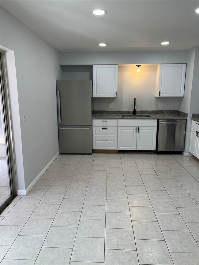 261 Deleon Rd, House other with 3 bedrooms, 2 bathrooms and null parking in Debary FL | Image 4