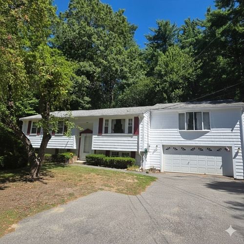 109 Richard Rd, Hanson, MA, 02341-1325 | Card Image