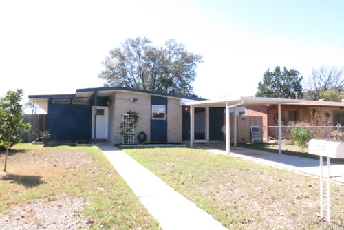 710 Karen Ln, San Antonio, TX, 78218-4228 | Card Image