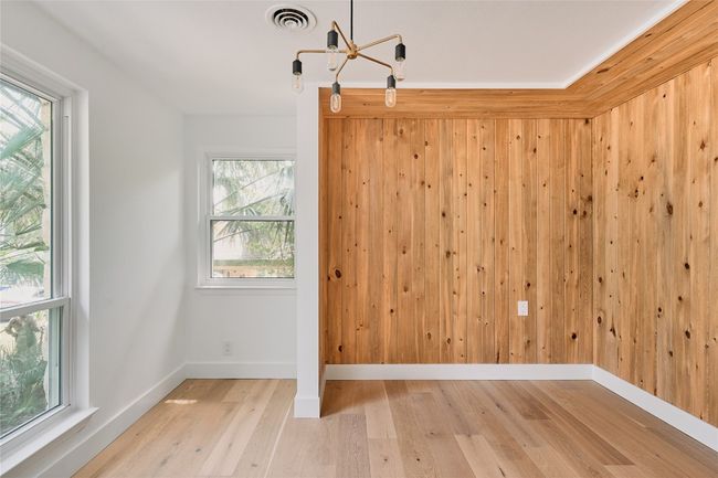 Large room, could be used as a flex space or office | Image 15