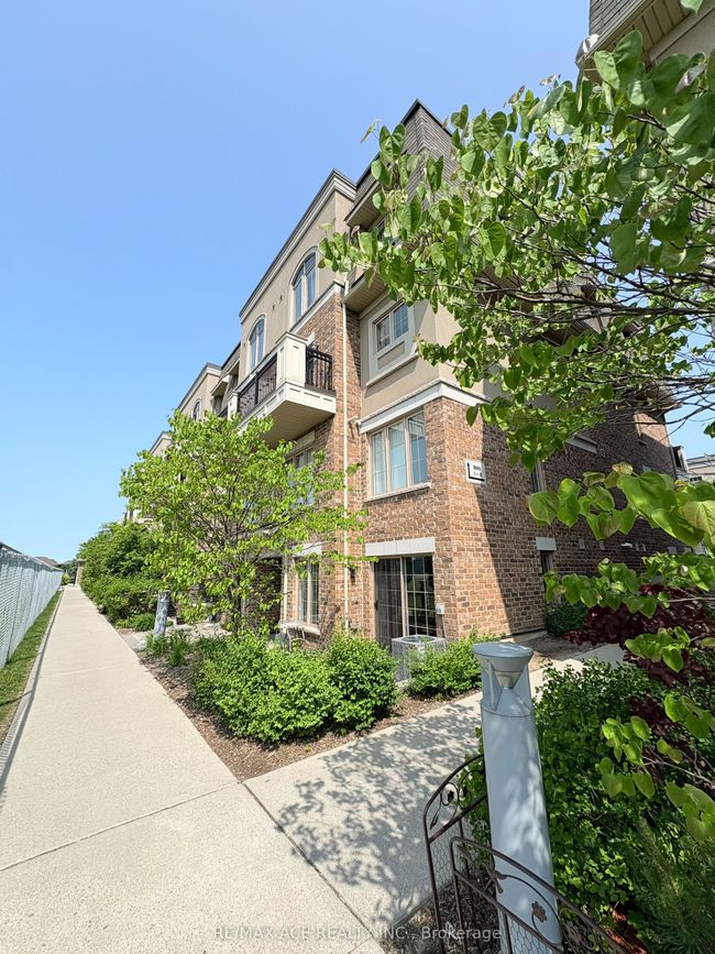 8 - 2441 Greenwich Dr, Condo with 2 bedrooms, 2 bathrooms and 2 parking in Oakville ON | Image 36