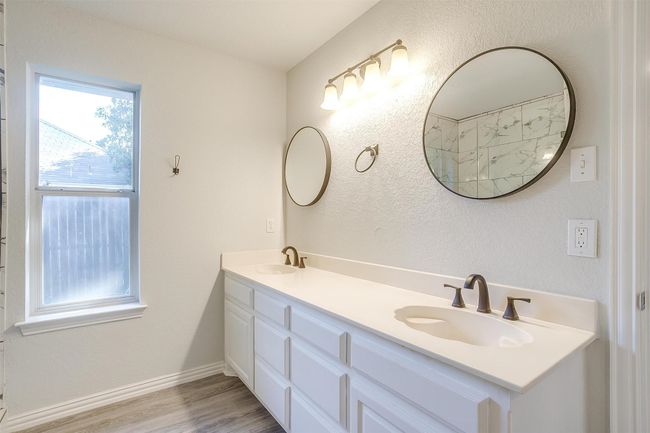 692 High Crest Dr, House other with 3 bedrooms, 2 bathrooms and null parking in Azle TX | Image 26