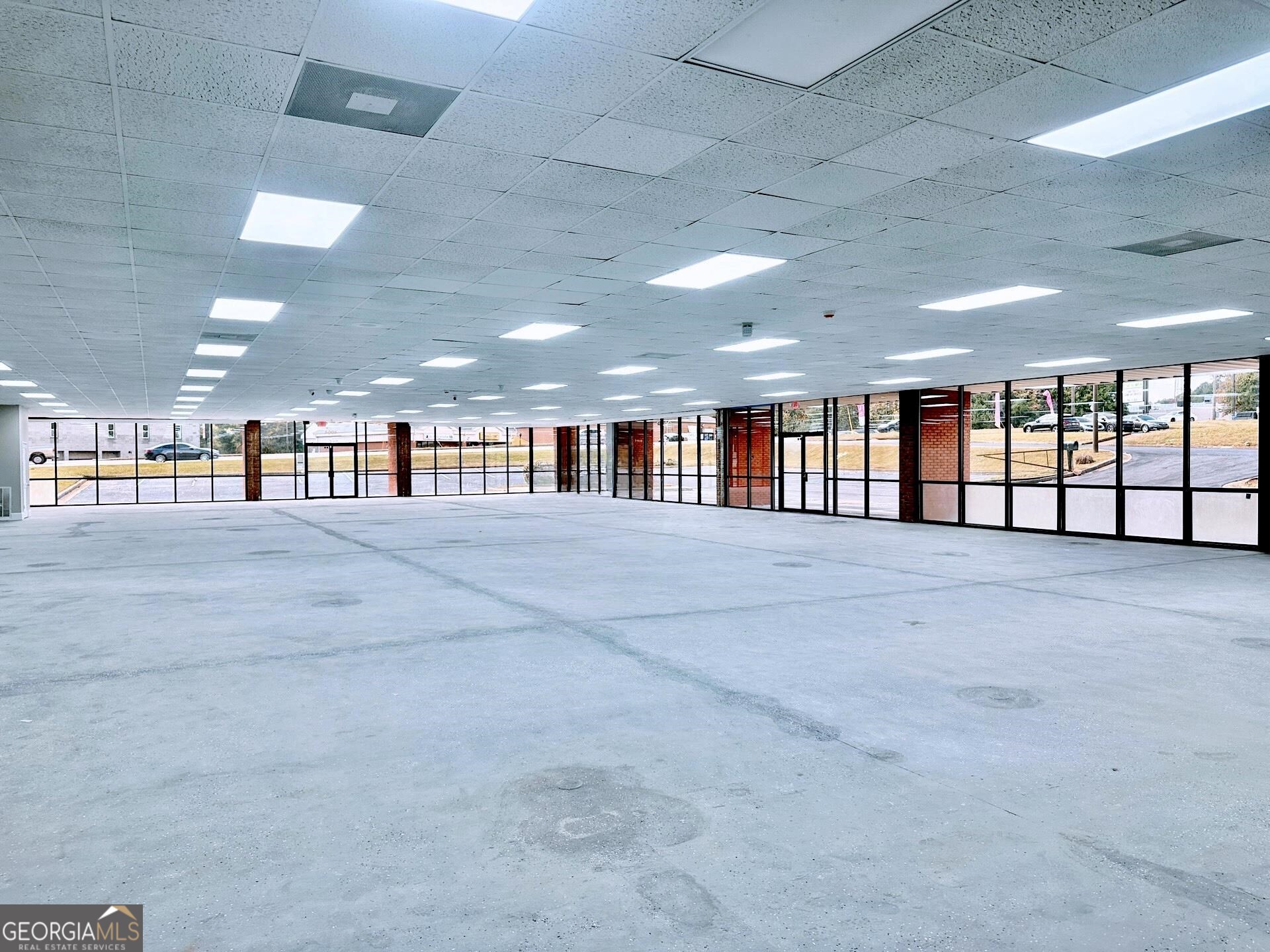 Commercial Lease in Stone Mountain 4