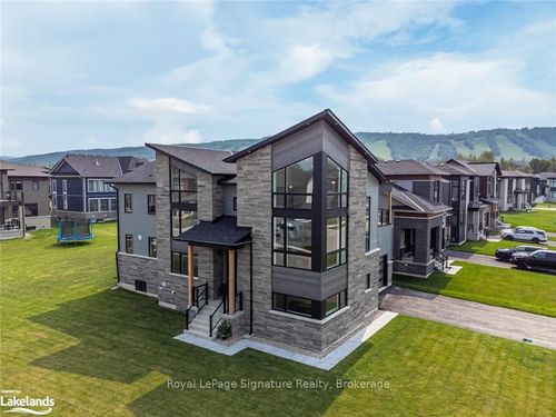 157 Springside Cres, Blue Mountains, ON, L9Y5L3 | Card Image