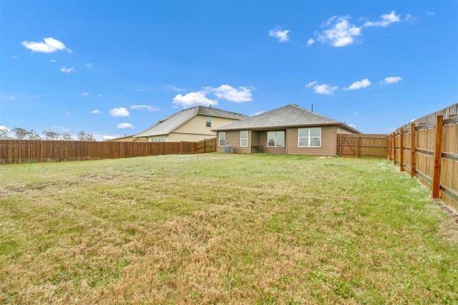 11324 Malta Dr, House other with 3 bedrooms, 2 bathrooms and 2 parking in Manor TX | Image 19