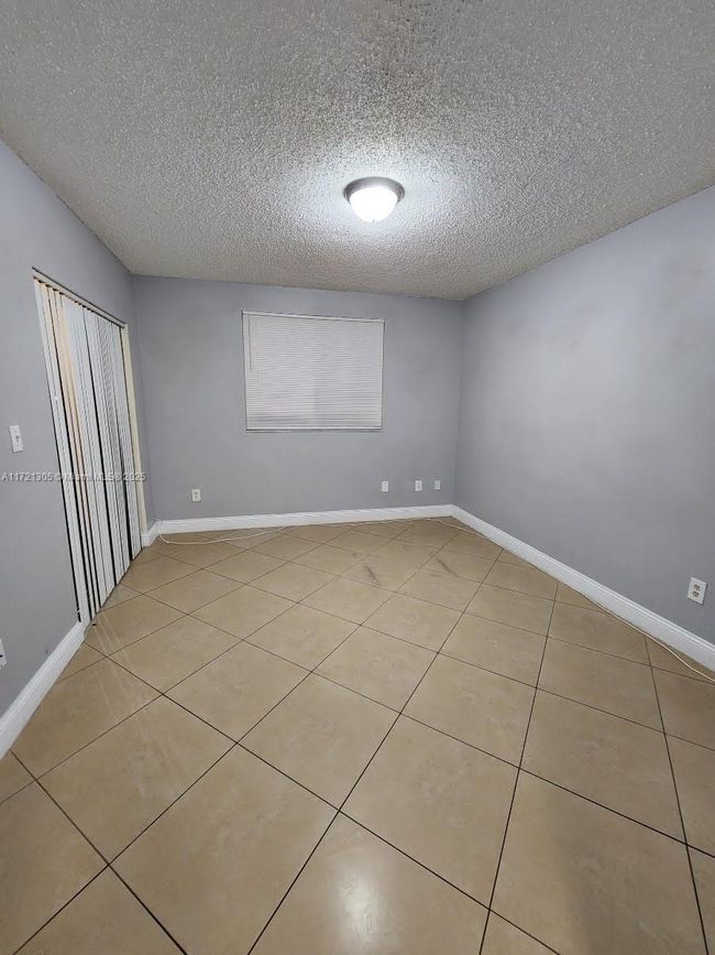 APT-129 - 2600 S University Dr, Condo with 3 bedrooms, 2 bathrooms and null parking in Davie FL | Image 30
