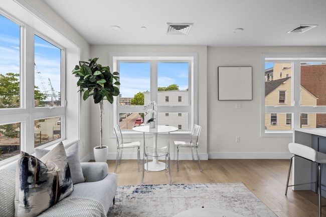 APT-509 - 301 Border St, Condo with 2 bedrooms, 2 bathrooms and 1 parking in Boston MA | Image 8