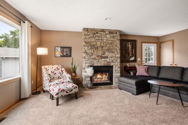 Living Room | Image 12