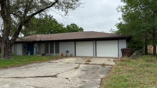 906 Merritt Dr, Lockhart, TX, 78644-3338 | Card Image
